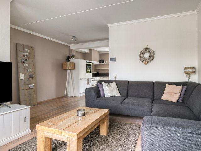Mozartstraat 244, Barendrecht