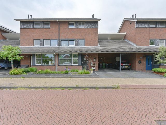 Pauwoog 52, Hoogeveen