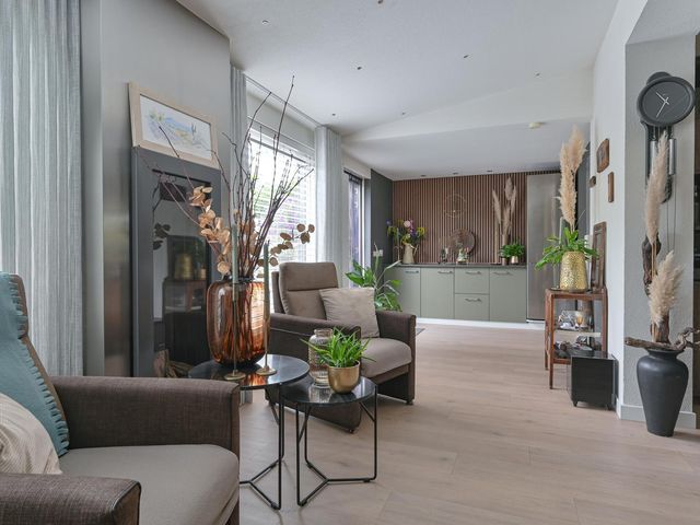 Pauwoog 52, Hoogeveen