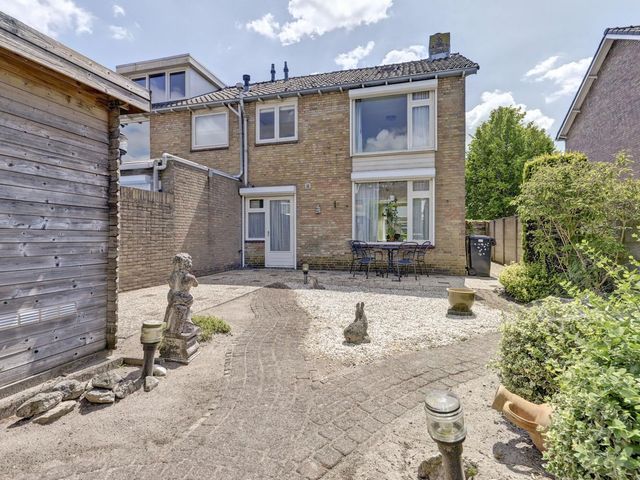 Bolderikstraat 15, Waalwijk