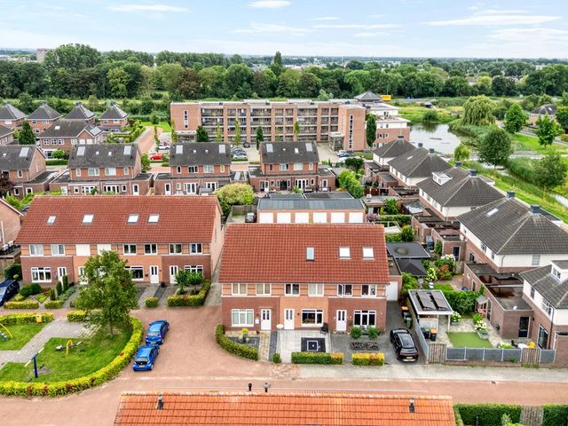 Van Oijstraat 4, Hardenberg