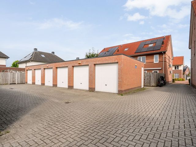 Van Oijstraat 4, Hardenberg