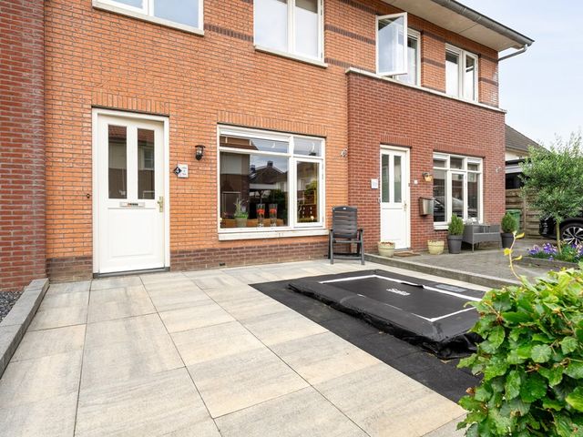 Van Oijstraat 4, Hardenberg