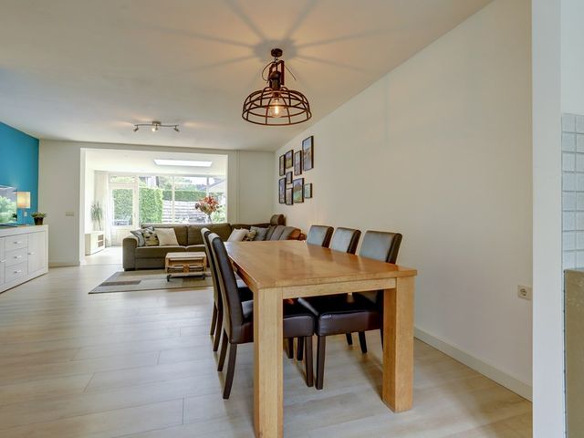 Korenbloemstraat 24, Maasbree