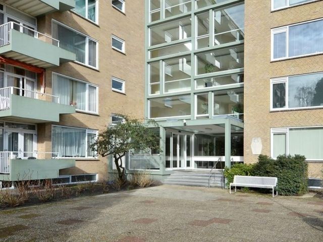 Elisabeth Brugsmaweg , Den Haag
