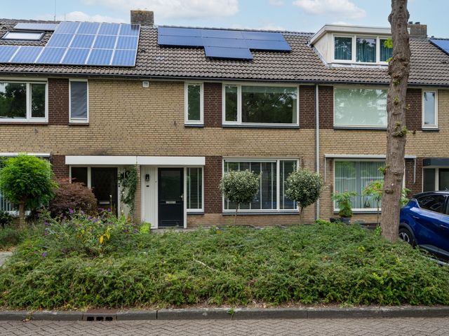 Van Leeuwenhoeklaan 27, Oosterhout