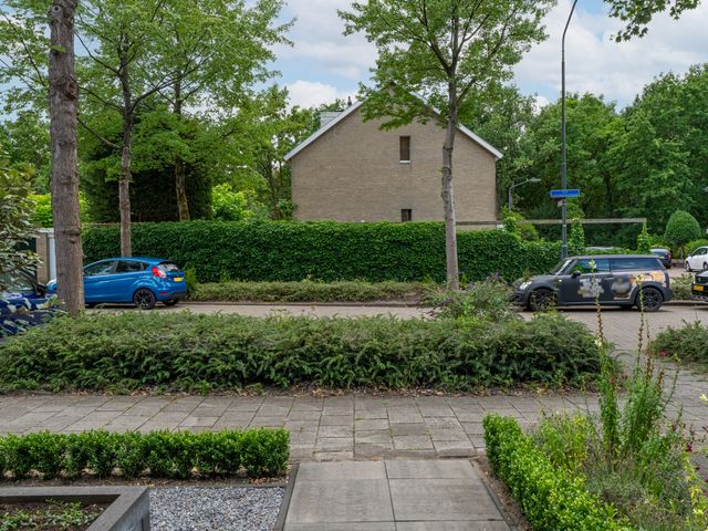 Van Leeuwenhoeklaan 27, Oosterhout