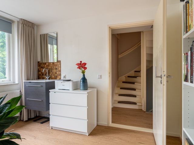 Van Leeuwenhoeklaan 27, Oosterhout
