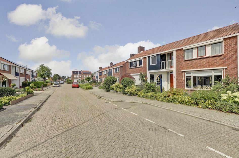 Zeeasterstraat 11