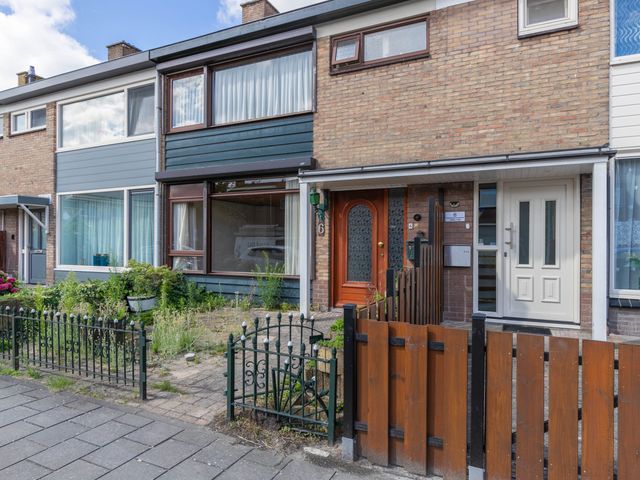 Lindenlaan 6, Leimuiden