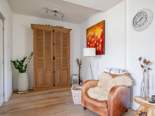 De Dageraad 4, Den Hoorn