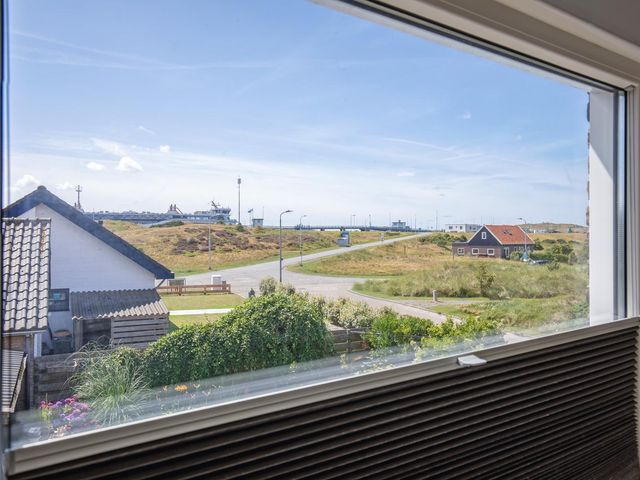 De Dageraad 4, Den Hoorn