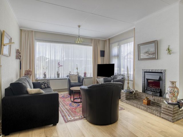 Ellestraat 1, Heikant