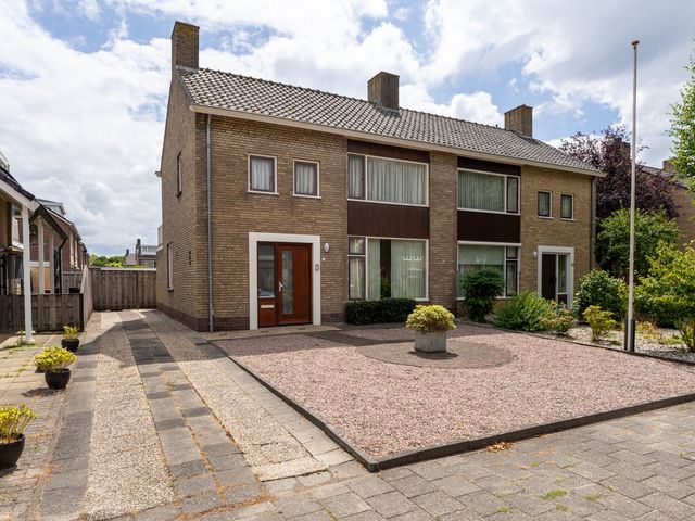 Burgemeester Prinssenlaan 11, Raamsdonksveer