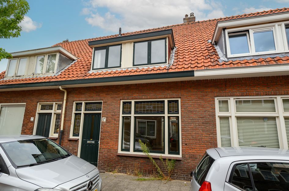 Javastraat 17