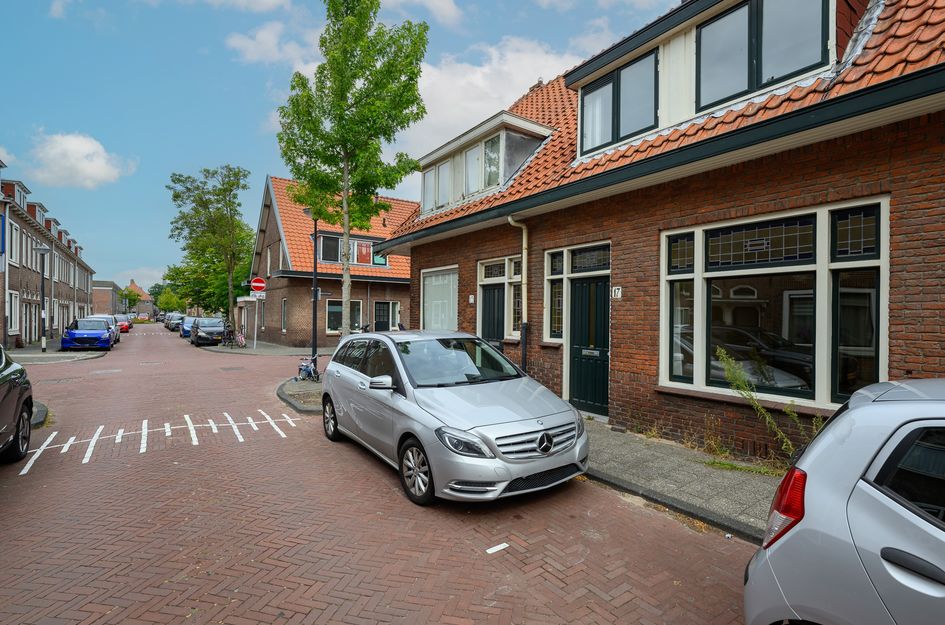 Javastraat 17