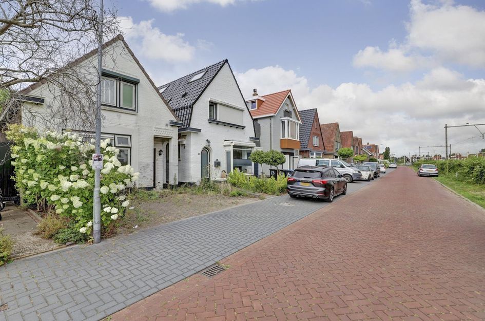 Parallelweg 14