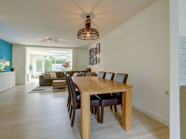 Korenbloemstraat 24, Maasbree
