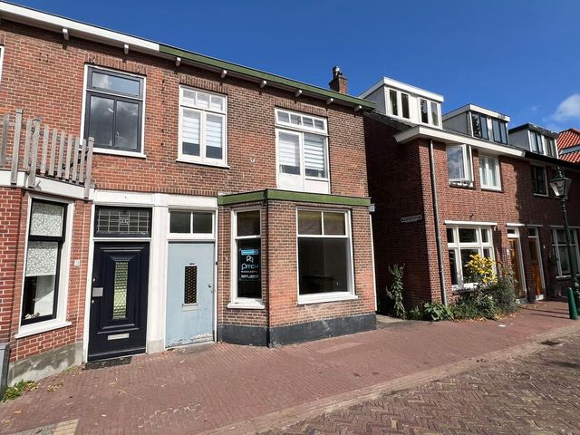 Dorpsstraat 12, Warmond