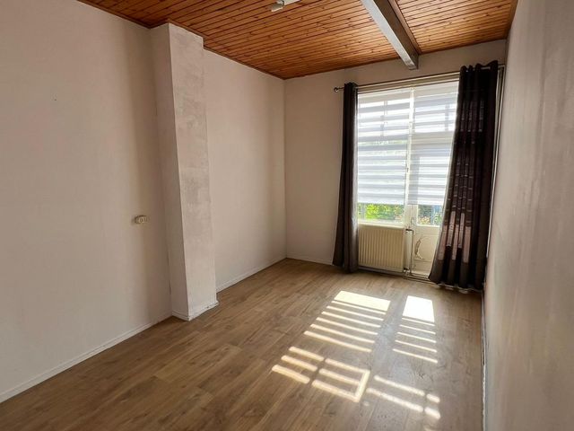 Dorpsstraat 12, Warmond