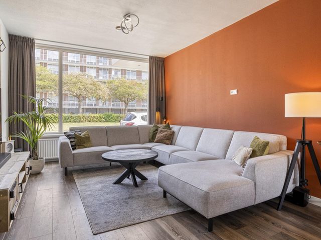 Predikherenlaan 24, Tilburg