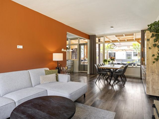 Predikherenlaan 24, Tilburg