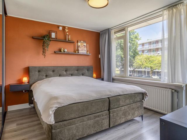 Predikherenlaan 24, Tilburg