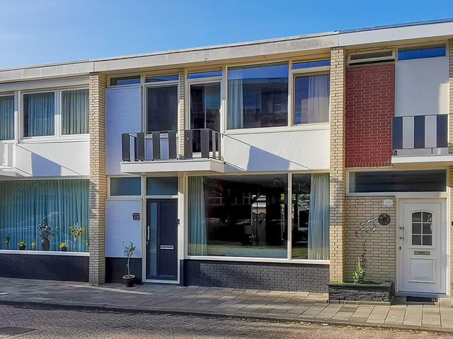 Predikherenlaan 24, Tilburg