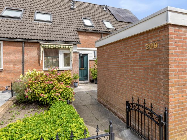 Karperveen 209, Spijkenisse
