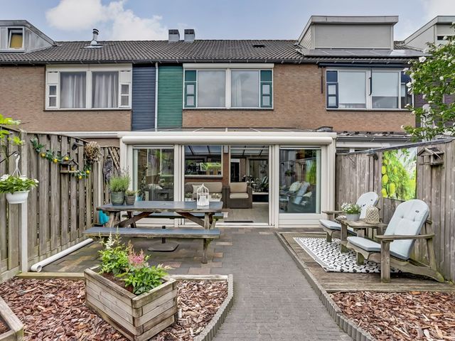 Bonhoefferstraat 8, Oud-Beijerland