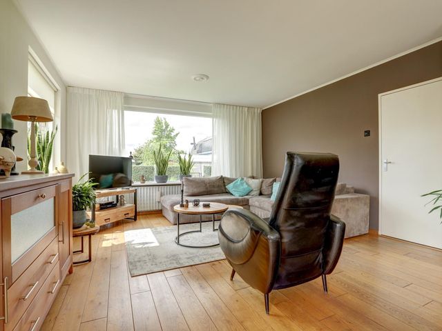Maasdijk 53B, Maasdijk