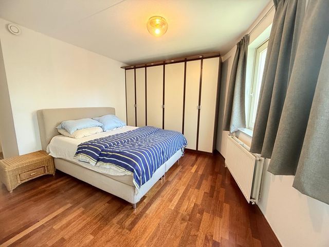 Omval 64, Amsterdam