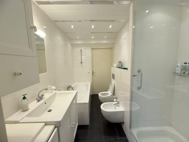 Omval 64, Amsterdam