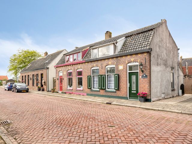 Burgemeester Sterkstraat 8, Stad aan 't Haringvliet