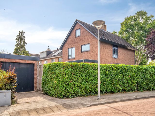 Karel Doormanstraat 51, Dinteloord