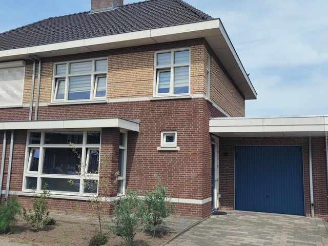 Nellemenkeslaan 44, Belfeld