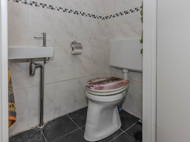 Donaulaan 8, Spijkenisse