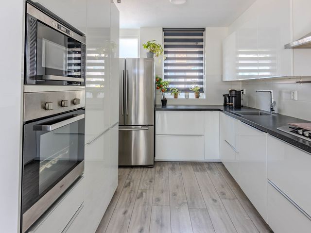 Donaulaan 8, Spijkenisse