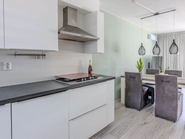 Donaulaan 8, Spijkenisse
