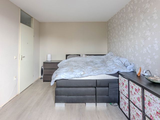 Donaulaan 8, Spijkenisse