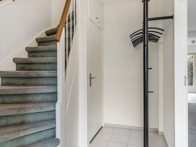 Van der Duyn van Maasdamstraat 4, Elst