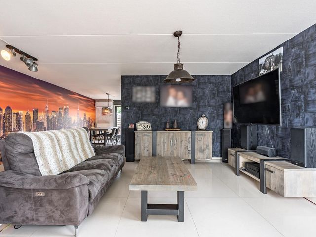 Aardenburg 38, Hoogeveen