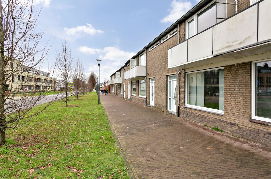Veldekelaan 11