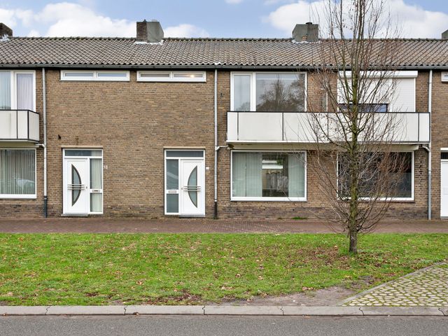 Veldekelaan 11, Beek