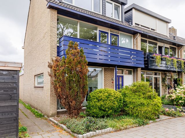 W. Vrijlandtstraat 9, Oud-Beijerland