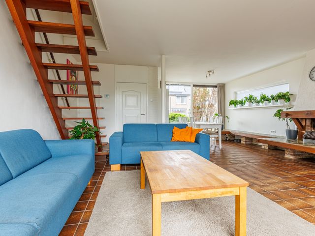 W. Vrijlandtstraat 9, Oud-Beijerland