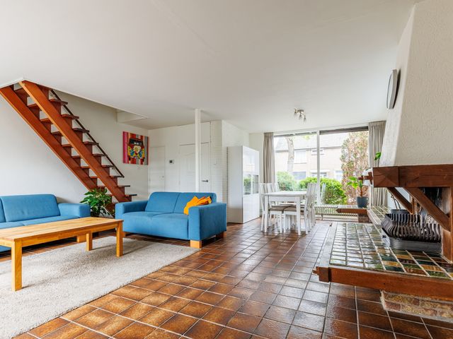 W. Vrijlandtstraat 9, Oud-Beijerland