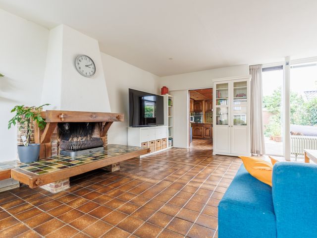 W. Vrijlandtstraat 9, Oud-Beijerland
