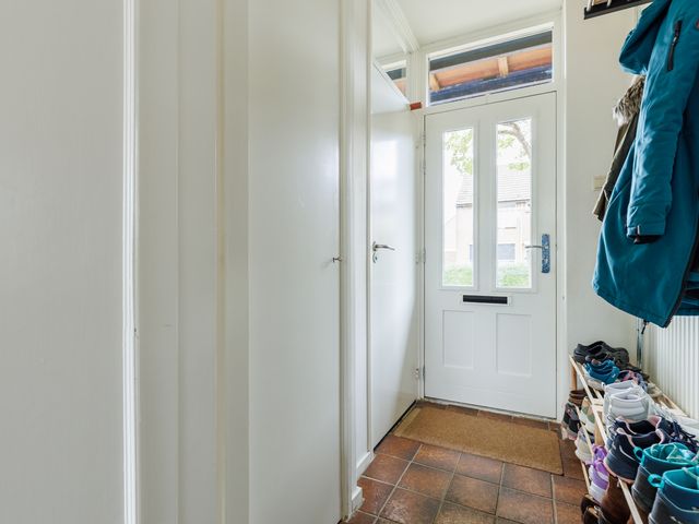 W. Vrijlandtstraat 9, Oud-Beijerland