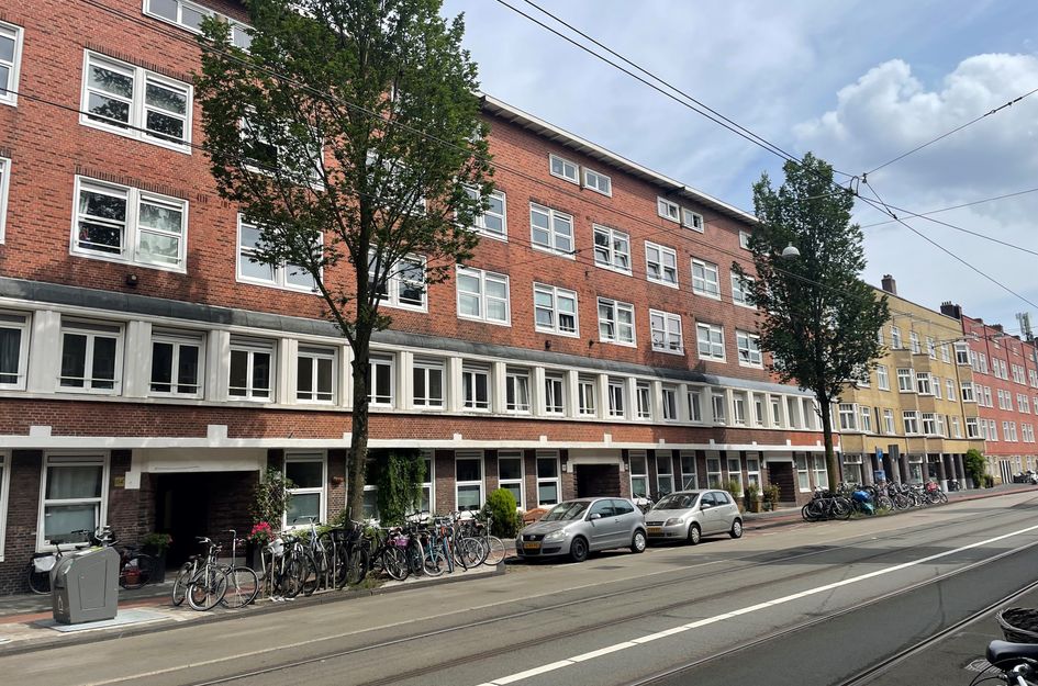 Admiraal de Ruijterweg 354 1